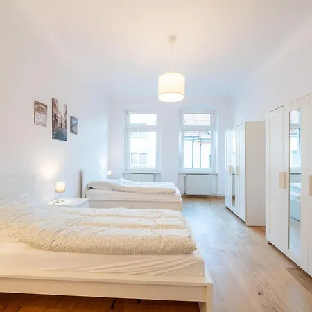 아파트 Volt - Modern, Neu, Komplett Ausgestattet, 4 Einzelbetten, Zentral Mit Waschmaschine Spuelmaschine Tv Herd Backofen Mikrowelle *