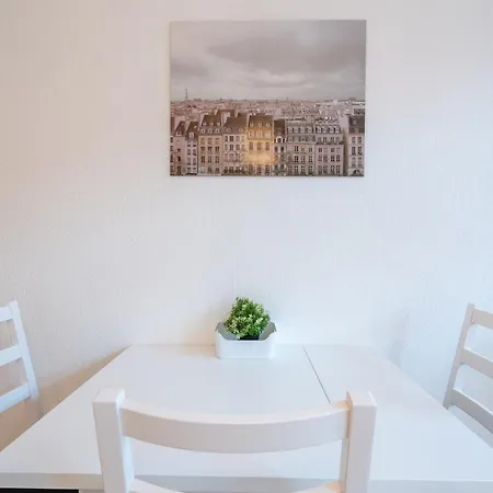 Volt - Modern, Neu, Komplett Ausgestattet, 4 Einzelbetten, Zentral Mit Waschmaschine Spuelmaschine Tv Herd Backofen Mikrowelle 아파트